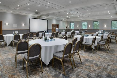 Swindon Marriott Hotel - image 7