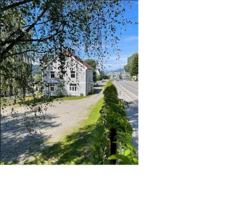 Зовнішній вигляд готелю, Lillehammer Camping - Sentrums leilighet in Ліллехаммер