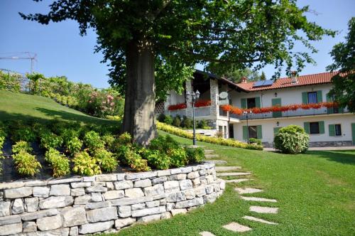  Veronica Cottage, Pension in Albese Con Cassano