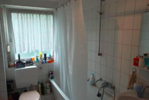 Düsseldorf - separates, privates Zimmer, Düsseldorf (Foto 8)