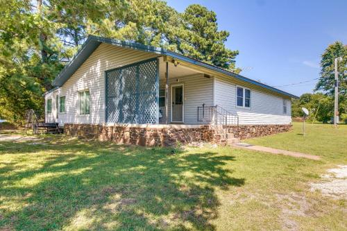 Cookson Vacation Rental with Spacious Yard and Porch! in Tahlequah