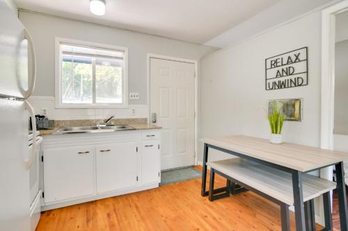 Kimberling City Cabin with Schooner Creek Access! in Kimberling City, USA