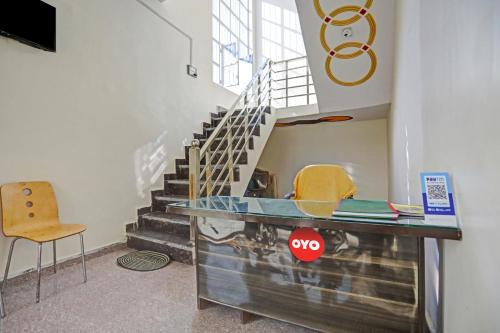 OYO Flagship Hotel Midtown 2