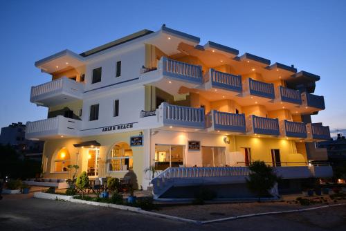 Arlen Beach Hotel - image 4