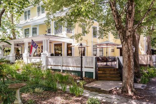 The Charleston Inn Hendersonville NC - 숙소 외관
