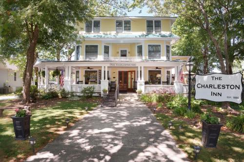 The Charleston Inn Hendersonville NC - 전망