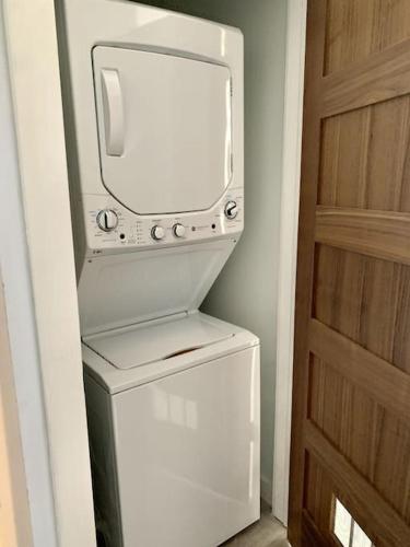 Collect3 2BR 1BA Close to Train and NYC in Newark, USA