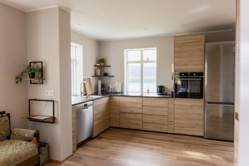 LL Properties - Big House With a View, Akureyri (foto 7)