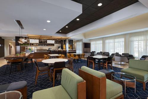 Courtyard by Marriott San Antonio Downtown - image 13