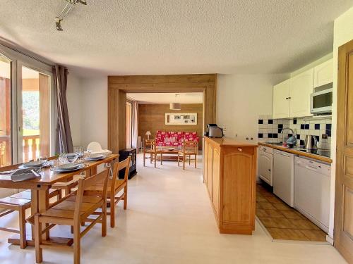 Spacieux appartement 3 pieces au pied des pistes avec balcon - FR-1-344-968 in Villarencel