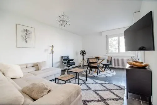 Lugano Ferienwohnung nähe vom See mit Swimmingpool & Sauna in Paradiso, Schweiz