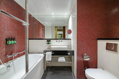 room detail thumbnail 2