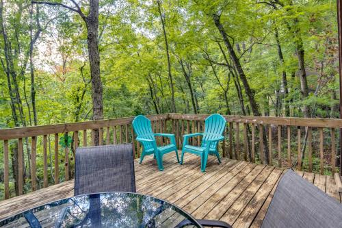 B&B Rocky Mount - A-Frame Cabin in Rocky Mount with Furnished Deck! - Bed and Breakfast Rocky Mount