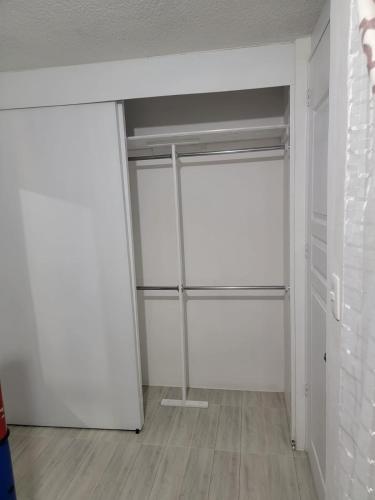 6Cuarto ideal para descansar. in Tlaxcalancingo, Mexico