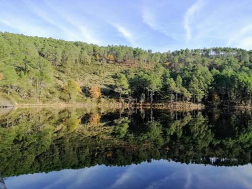 Casa RuralRut en El Tiemblo, zona de baño natural muy cercana y a solo 50 min de Madrid