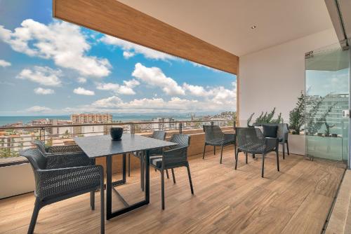Apartment with Terrace image 5