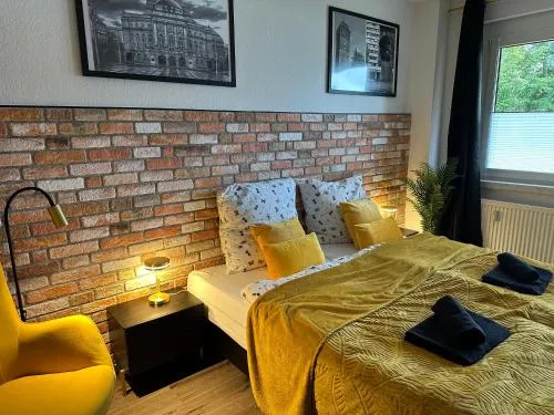 Modernes Apartment inkl Parkplatz, Balkon, WiFi, Waschmaschine - Nähe Wasserschloss Klaffenbach in Neukirchen, Deutschland