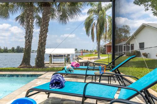 Custom Heated Pool Kayaks Bikes & Spectacular Views - Villa Lakeside Oasis - Roelens Vacations - image 10