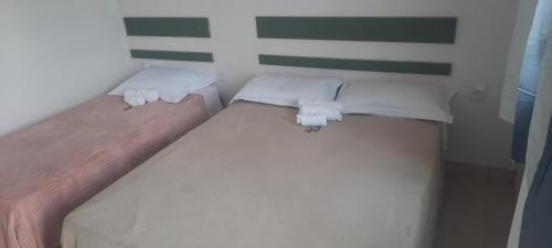 1 double bed, 1 twin bed