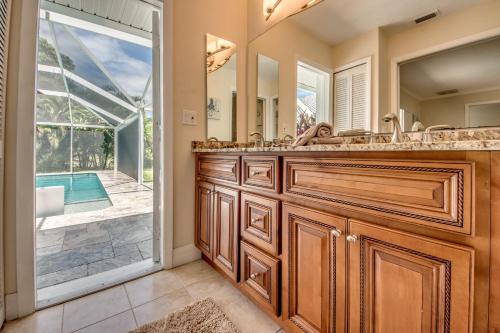 Villa Majestic - Roelens Vacations – Cape Coral, FL