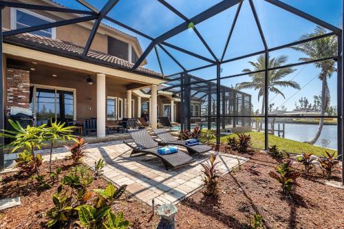Heated Pool and Spa, Sleeps 16! - Villa Mangrove in Matlacha (FL)