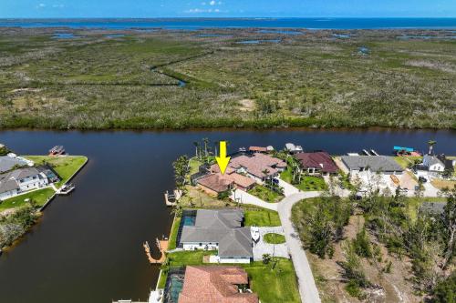 Heated Pool and Spa, Sleeps 16! - Villa Mangrove