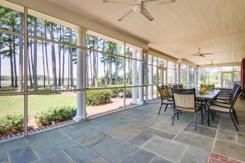 Waterfront Cambridge Gem w/ Hot Tub, Pool & Dock! in Oxford (MD)