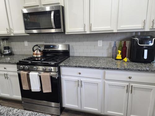 comfort lodgings in McDonough, USA