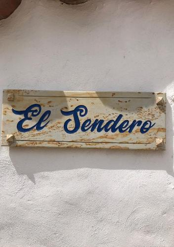 Hostal El Sendero