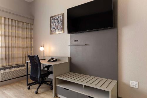 Best Western Plus Fort Worth North - image 7