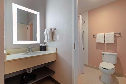 Best Western Plus Fort Worth North - image 8