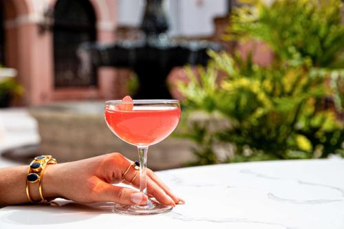 488245423 Mills House Charleston, Curio Collection by Hilton