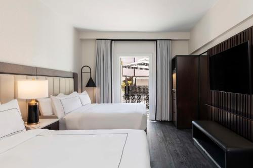 488245515 Mills House Charleston, Curio Collection by Hilton