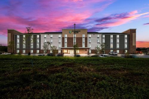 WoodSpring Suites Milwaukee - Menomonee Falls - image 10