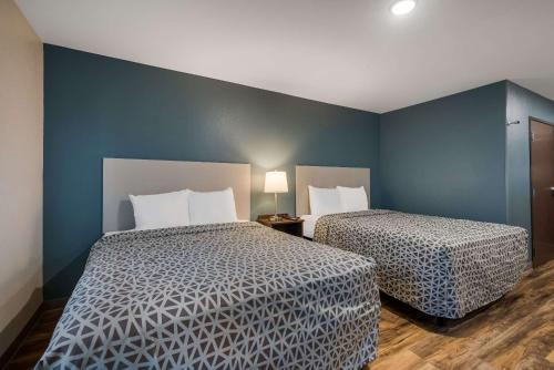 WoodSpring Suites Milwaukee - Menomonee Falls - image 14