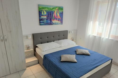 Two-Bedroom Apartment with Terrace and Sea View