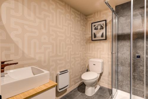 Apartment with Terrace image 10