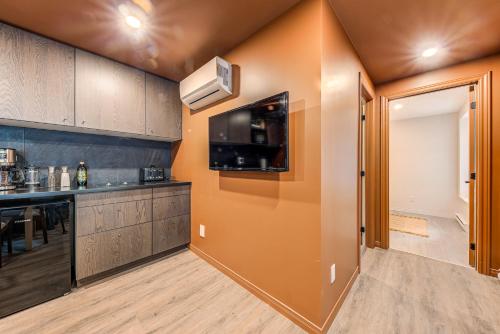 Apartment with Terrace image 5