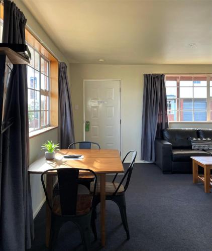 บริการและสิ่งอำนวยความสะดวก, Colonial Motel in ทวิเซล