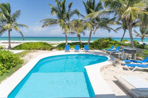 Villa Ixchel - right on the beach!