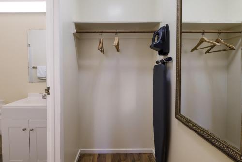 Springtown Inn - image 9