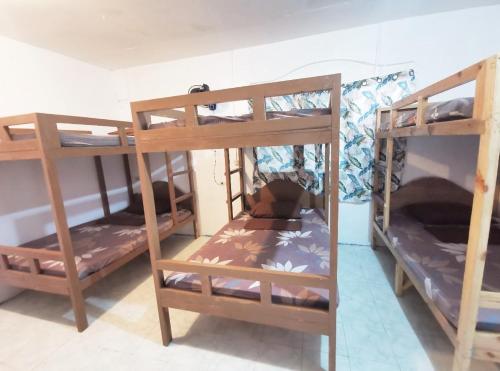 1 bunk bed
