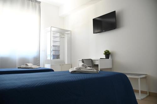 2 twin beds