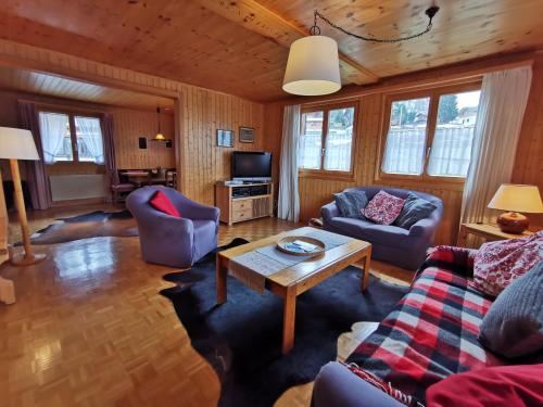 CHALET HÜTTLE - authentisch, ruhig, mitten im grün, Grächen (fotografie 6)