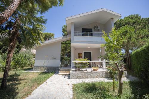 "Blue Bay Villa" at Gjiri Lalzit, Lalzi Bay, Lura 1