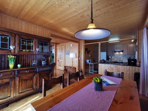 CHALET HÜTTLE - authentisch, ruhig, mitten im grün, Grächen (fotografie 9)