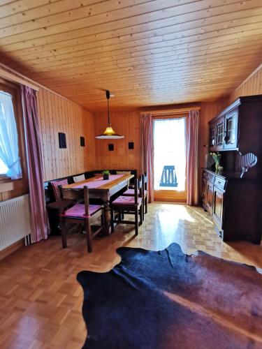 CHALET HÜTTLE - authentisch, ruhig, mitten im grün, Grächen (fotografie 10)
