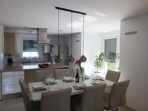 virtuve, Vila Frigo Olimia in Rogaska Slatinaa