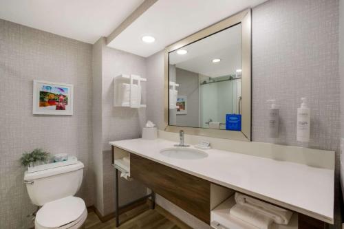 Hampton Inn Philadelphia/Willow Grove - image 8