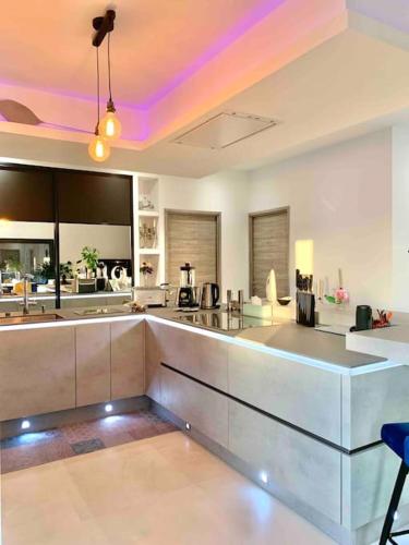 Équipements, Maison avec piscine in La Baumette